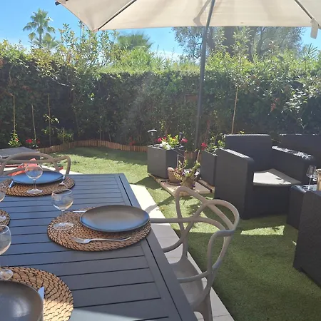 Lovely With Private Garden And A Swimming-pool