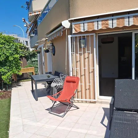Lovely With Private Garden And A Swimming-pool
