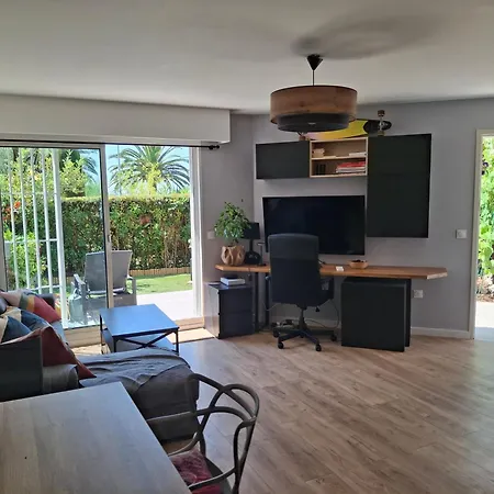 Lovely With Private Garden And A Swimming-pool * Nizza